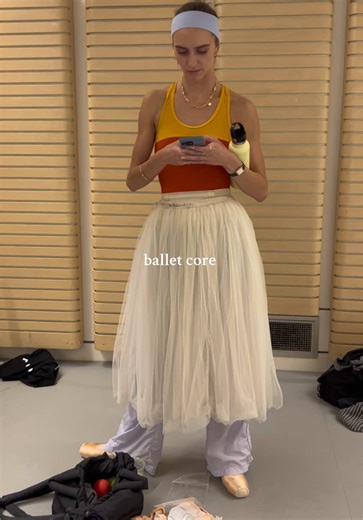 Belle (@belle_urwin) - loving the colour combos 🧡❤️💜💚 #ballerinas #ballettok #balletcore | Ballet Core