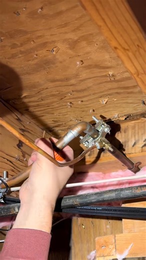 1.4K views | Check your needle valves for leaks. #plumbing #plumbingrepair #plumbingservices #plumbingjob #plumbingleak #plumbingfix | PlumbingSk8r | Facebook
