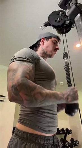 Workout With Me 😳… Jakipz.com