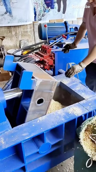 The processing of pressing scraps and powder into blocks #machine #shorts