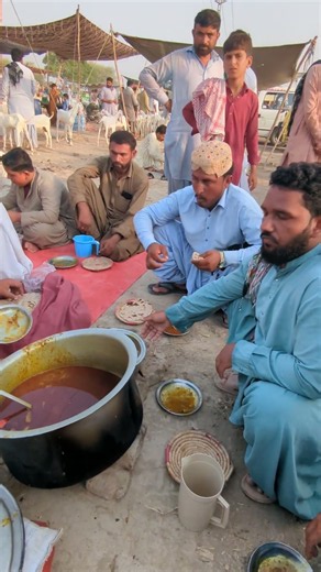Traditional Pakistani Village Feast 🍖 | Desi Naan, Siri Paye & Pure Village Food ❤️🔥