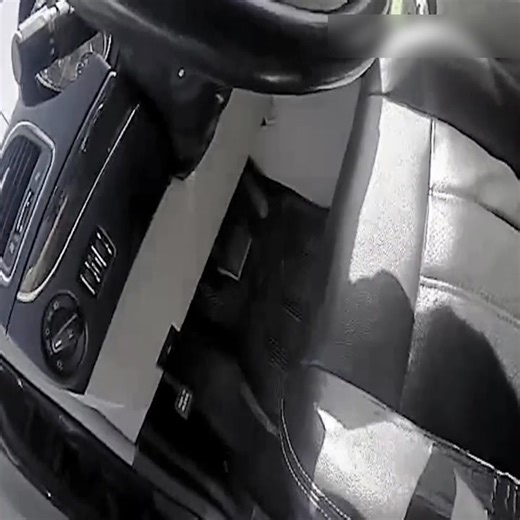 Officers Race Against Time to Save Babies from Hot Cars 🚓☀️👶 This powerful video highlights real moments when police officers act fast to save infants trapped in dangerously hot vehicles. Their courage, compassion, and quick thinking remind us how every second counts — and why awareness can save lives. Watch, learn, and help spread the message: never leave a child in a parked car. #HotCarAwareness #PoliceHeroes #ChildSafety #CommunityFirst | Justice Lens