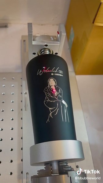 แก้วสกรีน เลเซอร์ใบเดียวในโลก บน TikTok