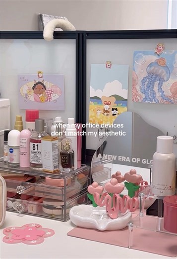 Aesthetic Office Desk Ideas for Corporate Girls