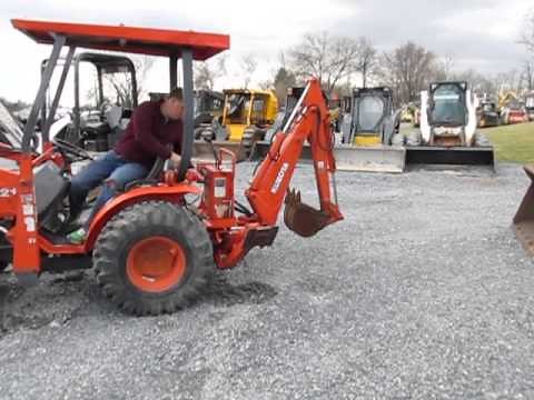 Kubota B21 Backhoe