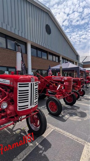 When Country comes to town #farmall51