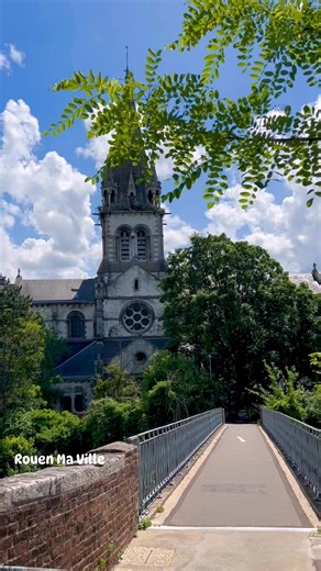 Rouen —Qui peut deviner le nom de la rue ? #rouen #everyone #highlights #fblifestyle | Rouen Ma Ville