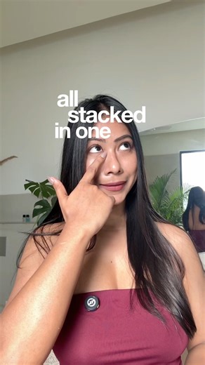 Oh my god 😭 I found the perfect beginners makeup stack ❤️ Concealer Highlighter & Shimmer in one