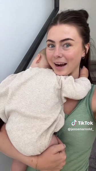 Set up a ball pit for my 1 year old🥰🥰 #babytoyideas #ballpit #toyideasforbabies