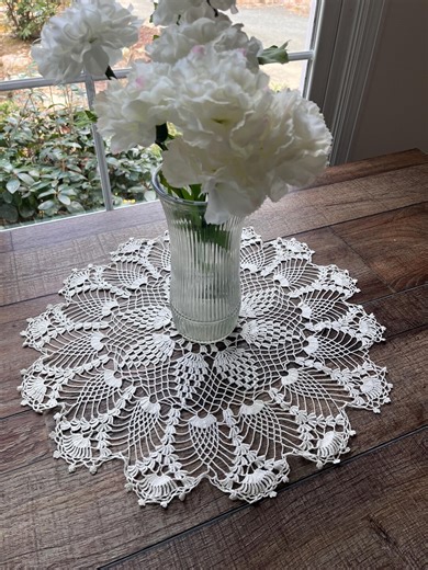 Vintage Hand-crocheted Round Table Topper –OFF White Cotton Lace – Large Crochet Doily - 18" - Etsy