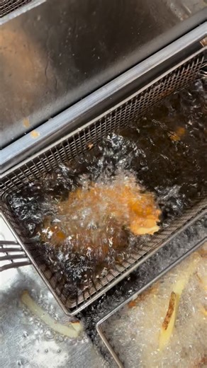 Our Crispy Chicken Sandwich brings the heat with hot honey, house slaw, and crunchy pickles served with fries for the ultimate comfort meal 🍗🔥 📍 2405 Merrick Rd, Bellmore, NY 11710 🍳 Brunch Tuesday-Friday 11am-3:45pm 🍳 Brunch Saturday/Sunday 10am-2:45pm 📞 (516)-962-9600 #bistro #barandbistro #americanbistro #foodphotography #instafood #foodpics #lifestyle #ilovefood #foodlover #eats #longisland #crispychicken #chickensandwich | Bluebird Kitchen