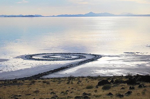Robert Smithson - A Brief Biography of the Artist Robert Smithson