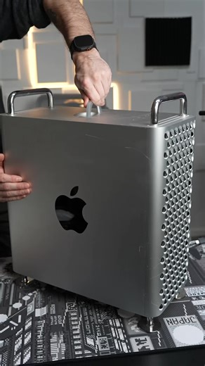 How to upgrade the 2019 Mac Pro cpu. We also have the Vega II Duo and will have a whopping 64 gigs of vram alongside about 1tb of ram. Excited to run some tests on this bad boy. #macbookpro #macpro #photography #editor #apple