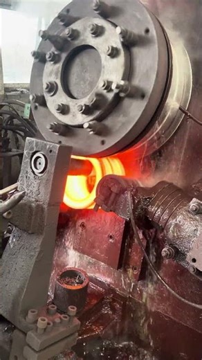 Inside the factory Workers in Bearing Forging Plant – Fire & Sweat #process #forging #machine #iron