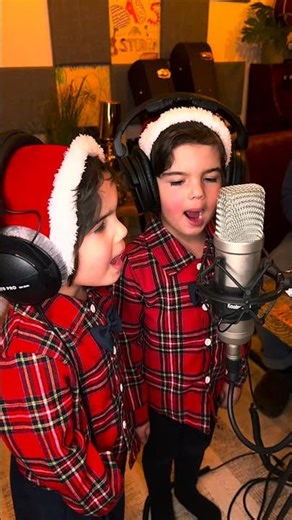 Do record labels sign twins this young? 😂