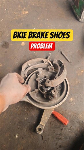 Bike Brake Shoe Problem? #shorts #ytshorts #viral #automobile #trending