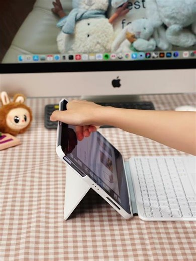 💙 Baby Blue Keyboard Deep Dive: Who Says Style Can't Be Smart? | Inateck KB04122