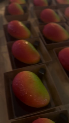 Not just any mango 🥭 USDA Organic Ataulfo Mango. Quality matters in every layer of our mango fruit pastry! #fruitparty #glutenfree #ColumbusEats #realisticfruit #OhioFood