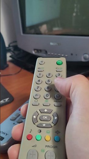 Sony Trinitron Retro Gaming ustawianie geometrii - How to get into the service menu of a Sony