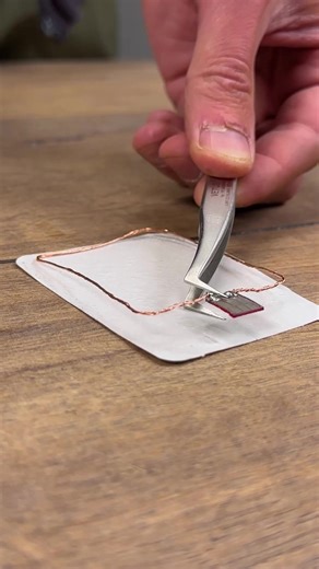 Hiding Hack in a Gaming Card | Panda Curioso