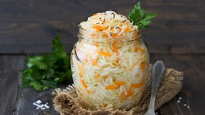 How to make pickled cabbage like a Russian babushka (VIDEO)