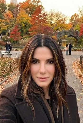 Discover Sandra Bullock: What Fans Love About Her