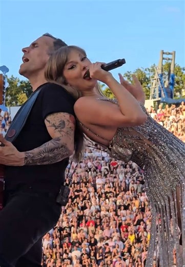 Taylor Swift Looks Directly at Fans