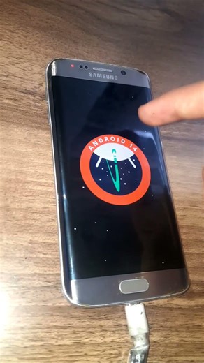 11 yıllık cihazda Android 14!