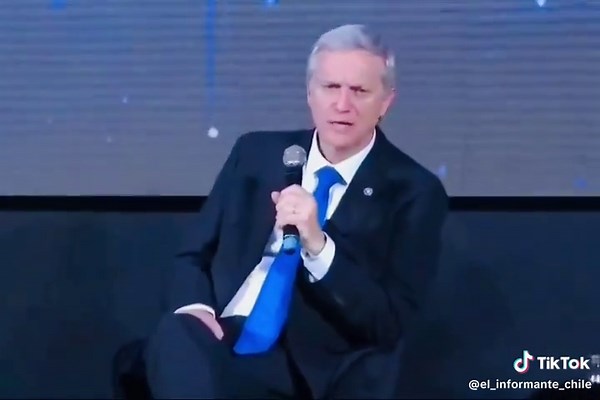 José Antonio Kast en Debate: Respuesta a Jeannette Jara