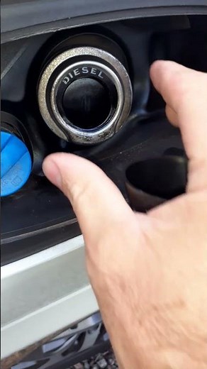 Jeep Commander diesel tem tampa no tanque?