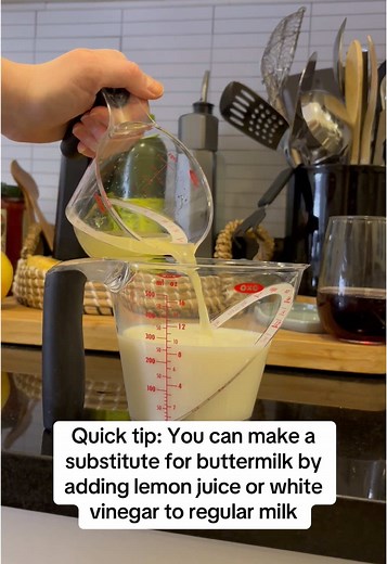 Easy Buttermilk Substitute Recipe for Baking