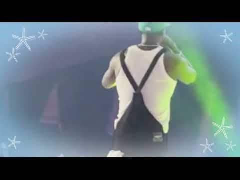 Alien Skin Freestyle at comedy store