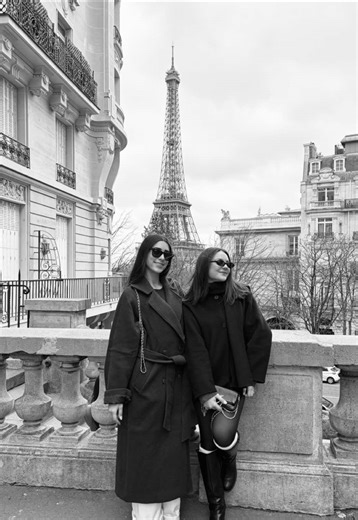 Stunning Girls of Paris: A Visual Journey