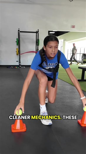 Running more doesn’t make athletes faster. Strength training and plyometrics teach athletes how to produce force, absorb it, and re-apply it explosively — that’s where real speed comes from. If you want faster athletes, you have to train what actually creates speed. Built for game speed. #DivisionXTraining #BuiltForGameSpeed #SpeedTraining #Plyometrics #StrengthBuildsSpeed