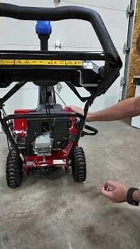Snow Blower WON'T START? Fix it NOW! ⛽️ Drain Old Gas in 60 Secs