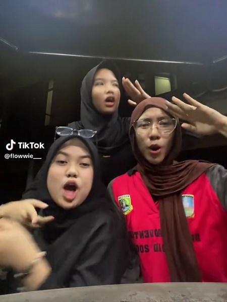 lapor ketua 🏃🏻‍♀️ #ftui #kutek #kutekgirls #fyp