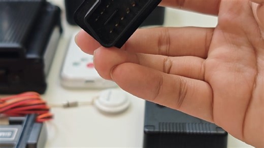 有了 OBD 定位器，车辆动态尽在掌握，出行保障超靠谱！# 出行安全攻略 #汽车智能装备 #OBD 定位指南”