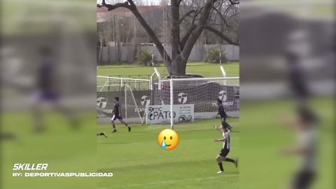 Kids Play Football: Skills, Goals & Fails
