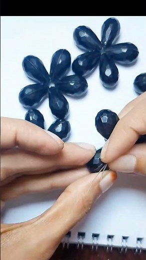 Beautiful Beaded Grapes 🍇 | DIY Black Grape Beads Craft | Easy Bead Art #beadart #beadmaking #diy