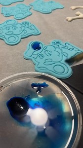 20K views · 146 reactions | If you can’t afford poppy paint you can always use your gel colors mixed with ever clear drinking alcohol to paint your fondant | Chris Lema | Facebook