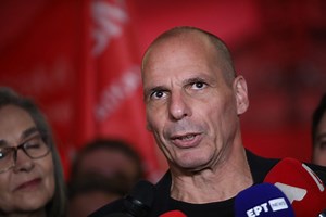 «Διαζύγιο» ΜέΡΑ25 - ΑΡΑΣ: Διακοπή συνεργασίας μετά τα επεισόδια στο Πολυτεχνείο | Το Κουτί της Πανδώρας