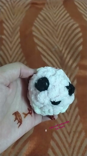 Crocheted bumble bee 🐝 #crochet #bee #foryoupage