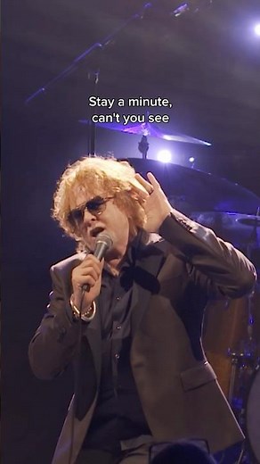 Stay a minute can’t you see... ✨ #SimplyRed