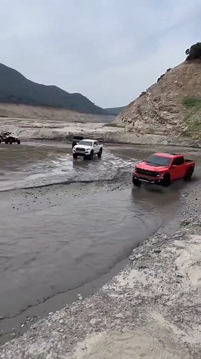 Hitting some Mud pits Source: raptor.gen3 🔥20% OFF Methods, Link in Bio🔥 #mudding #fordraptor #raptor #offroad #offroading #4x4 #asuzacanyon #fullsend #california #raptorworld | raptor.world