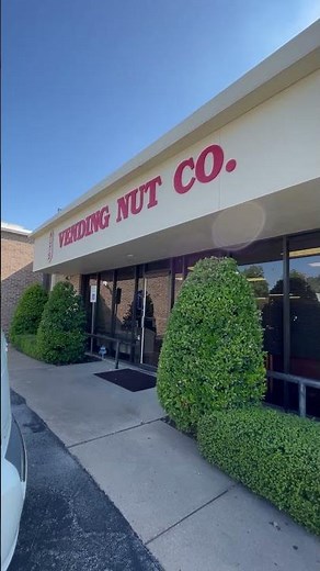 Fort Worth Texas, Vending Nut Company: come get your favorite nuts at this shop
