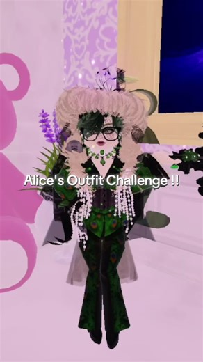 I like this fit alot!! Challenge : @❀💘Alice🇵🇷❀ #fypシ #trend #viral #rh #royalehigh