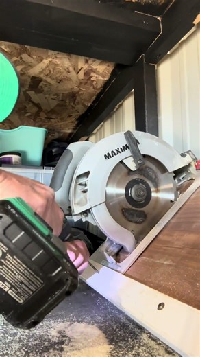 Circular saw storage guide #diyprojects #diy #tools4life #powertools