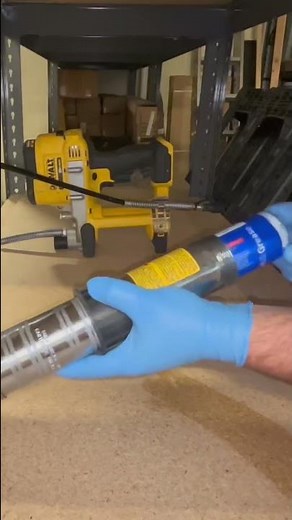 How to LOAD a Cordless GREASE Gun