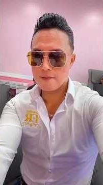 The charrito introduces us to his future girlfriend