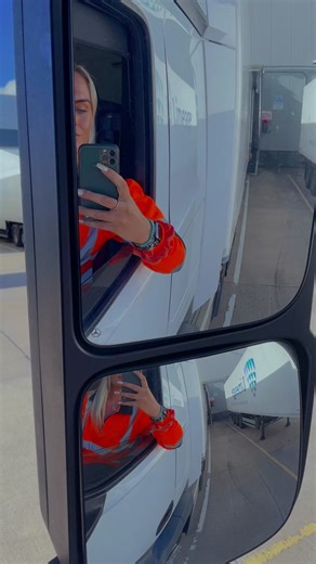 It’s a lovely to for trucking 🥰🚛☀️🕶